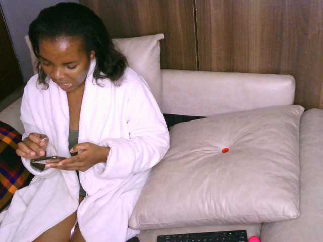 Cece-16 live webcam show