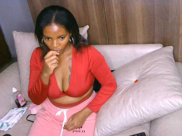 Cece-16 live cam on BongaCams