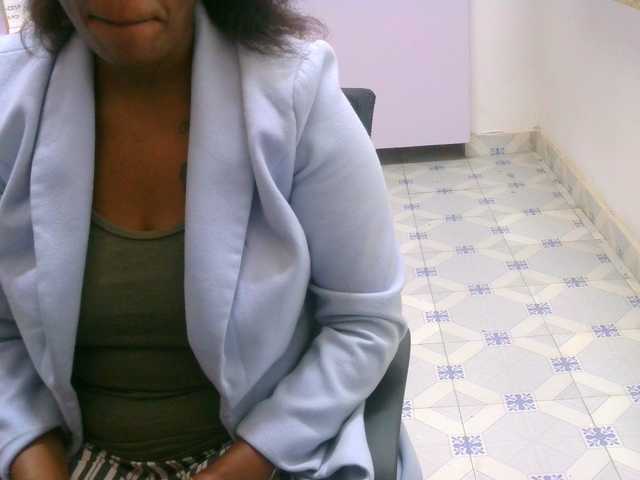 Cece-16 live cam on BongaCams