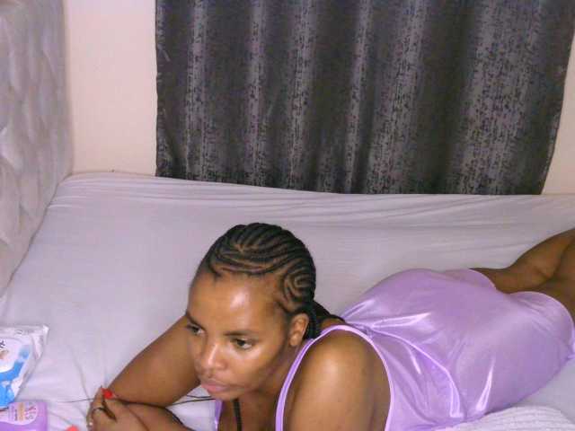 Cece-16 live cam on BongaCams