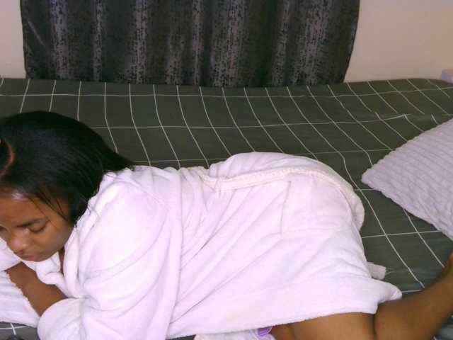 Cece-16 live cam on BongaCams