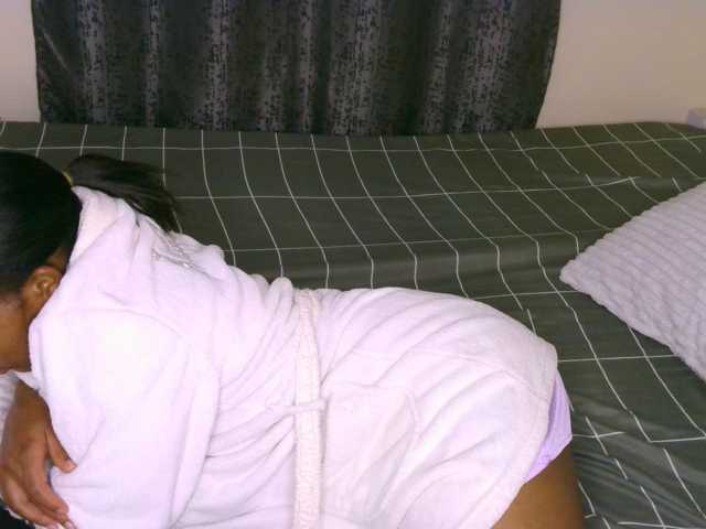 Cece-16 live cam on BongaCams