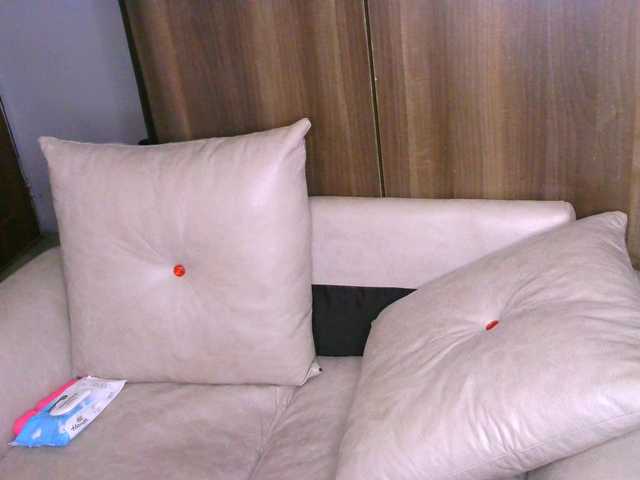 Cece-16 live cam on BongaCams