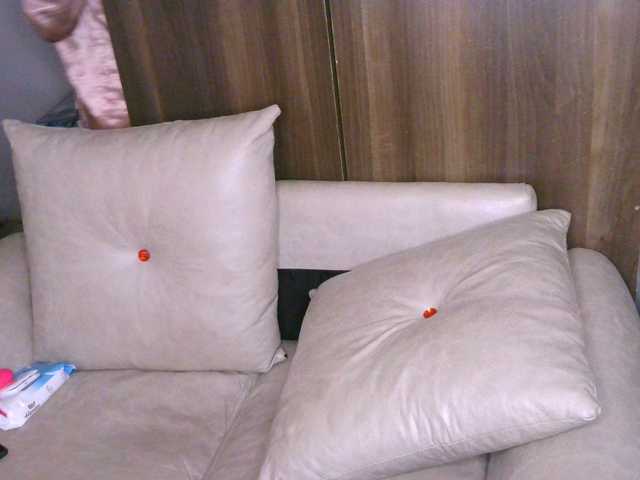 Cece-16 live cam on BongaCams