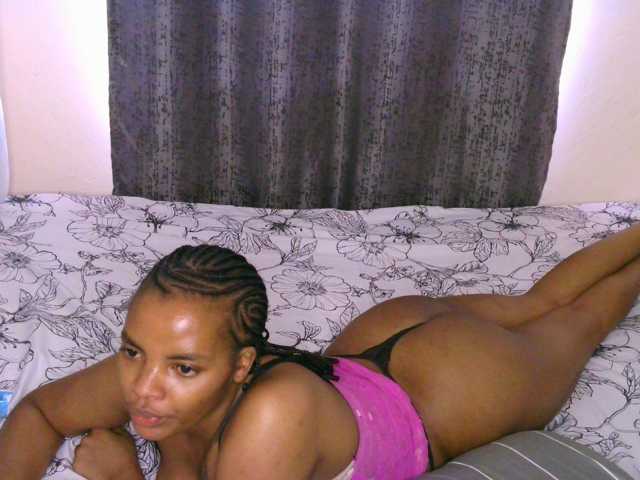 Cece-16 live cam on BongaCams