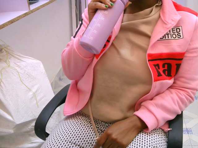 Cece-16 live cam on BongaCams