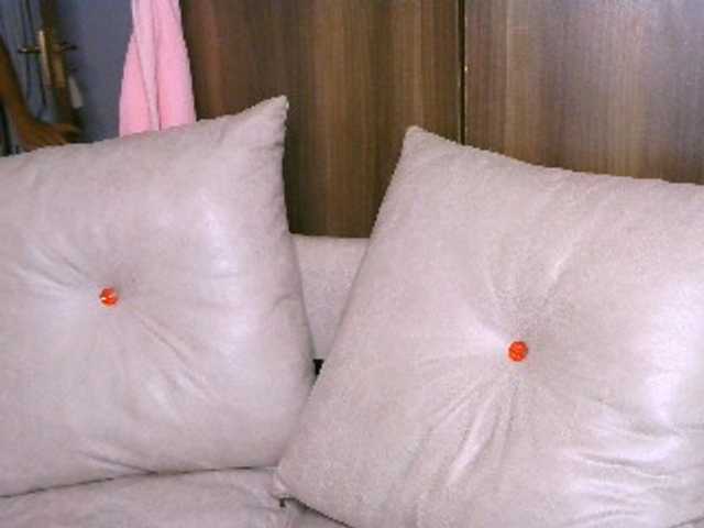 Cece-16 live cam on BongaCams