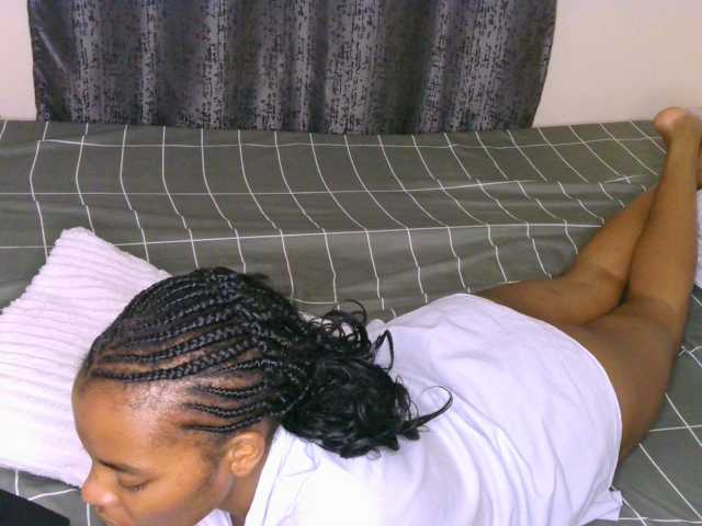 Cece-16 live cam on BongaCams