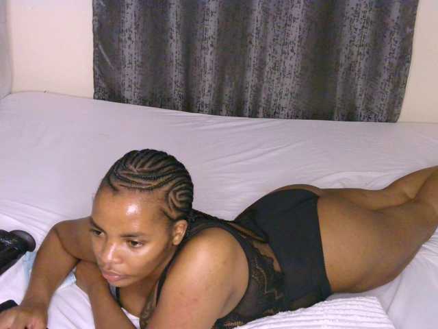 Cece-16 live cam on BongaCams