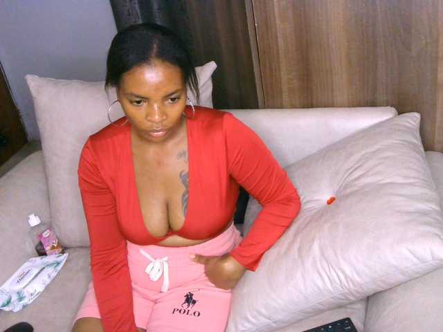 Cece-16 live cam on BongaCams