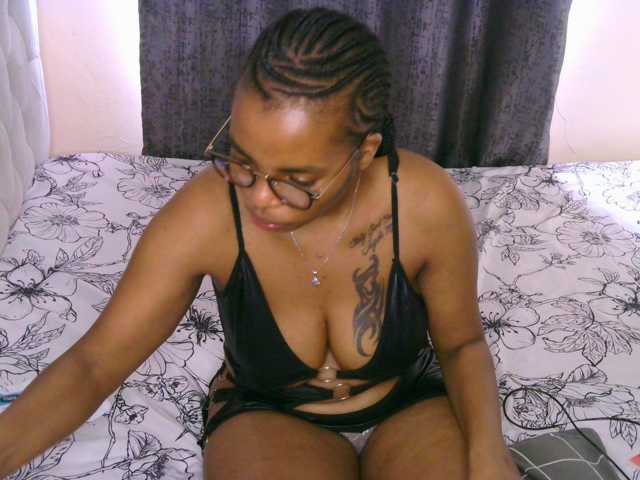 Cece-16 live cam on BongaCams
