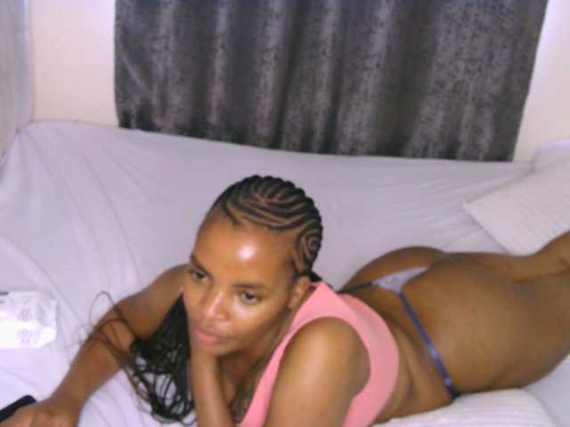 Cece-16 live cam on BongaCams