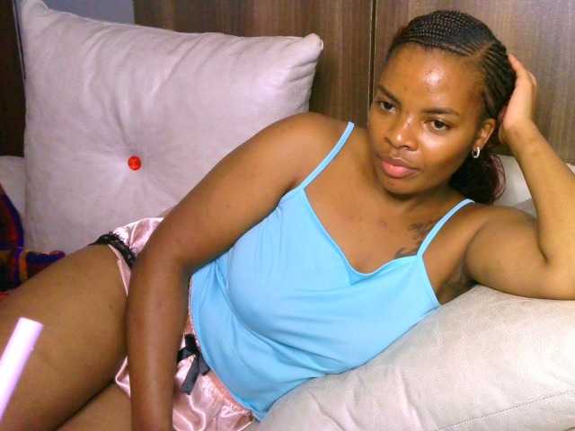 Cece-16 live cam on BongaCams