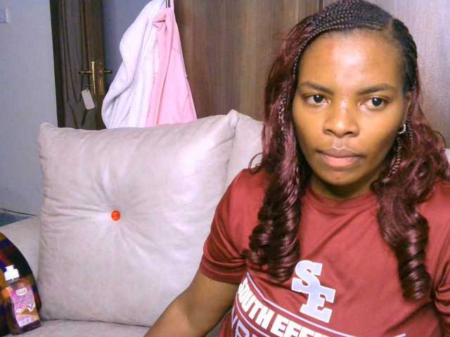 Cece-16 live cam on BongaCams