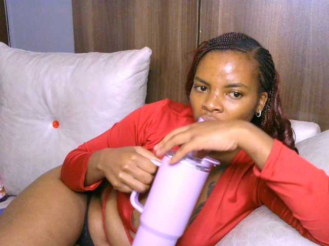Cece-16 live cam on BongaCams