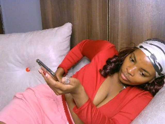 Cece-16 live cam on BongaCams