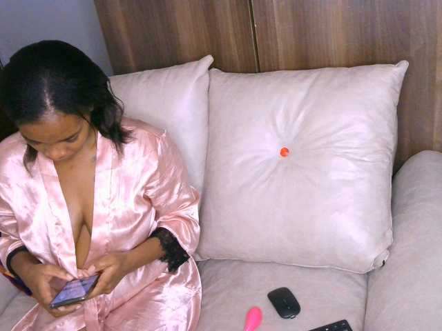 Cece-16 live cam on BongaCams