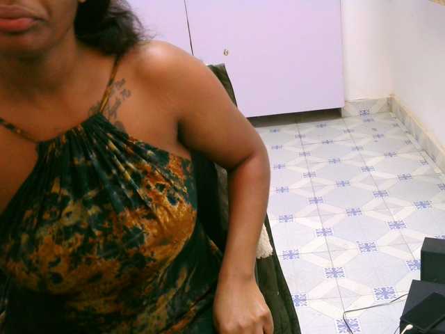 Cece-16 live cam on BongaCams