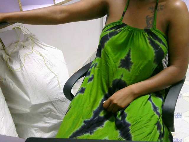 Cece-16 live cam on BongaCams
