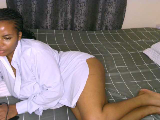 Cece-16 live cam on BongaCams
