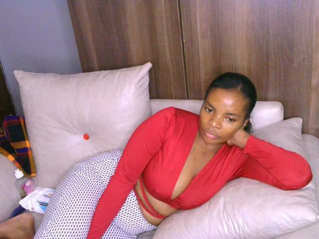 Cece-16 live cam on BongaCams