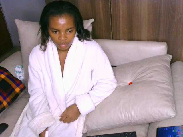 Cece-16 live webcam show