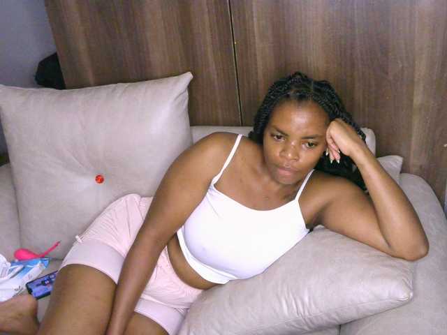 Cece-16 live cam on BongaCams
