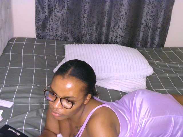 Cece-16 live cam on BongaCams