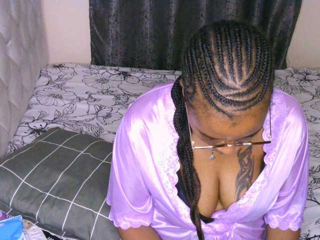 Cece-16 live cam on BongaCams