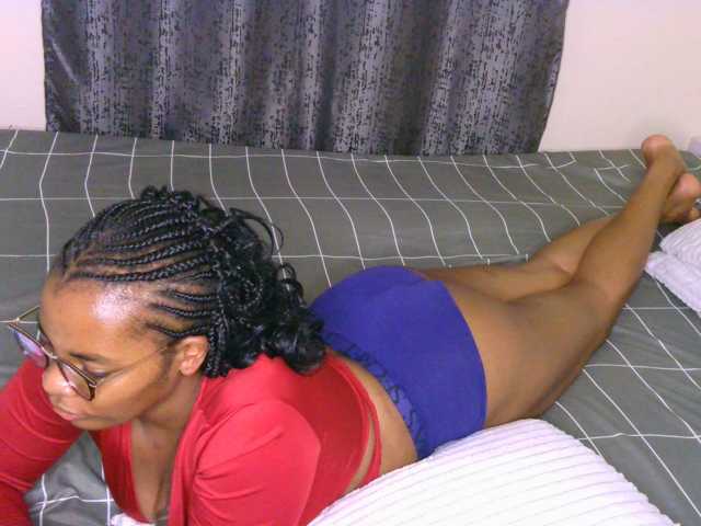 Cece-16 live cam on BongaCams
