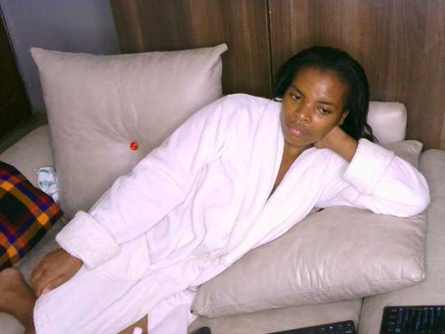 Cece-16 live webcam show