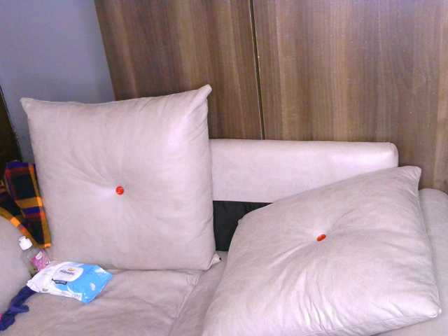 Cece-16 live cam on BongaCams