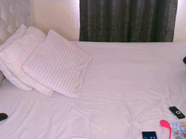 Cece-16's BongaCams show and profile