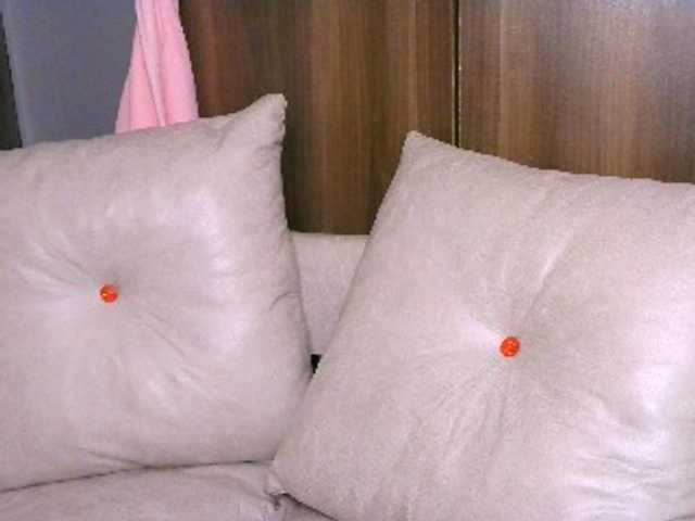 Cece-16 live cam on BongaCams
