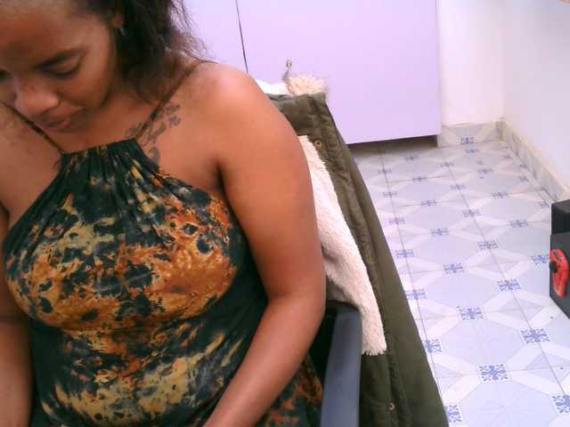 Cece-16 live cam on BongaCams