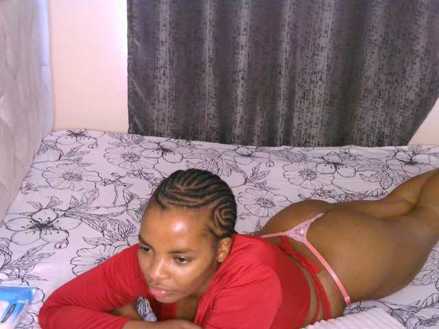 Cece-16 live cam on BongaCams