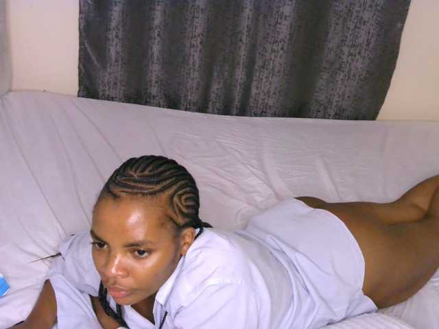 Cece-16 live cam on BongaCams