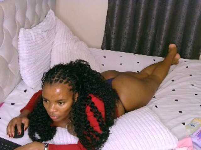 Cece-16's BongaCams show and profile