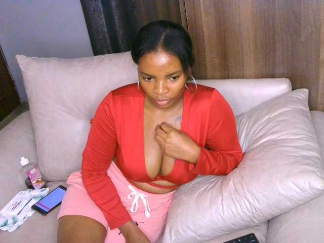 Cece-16 live cam on BongaCams
