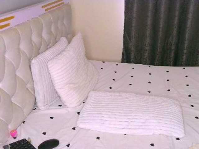 Cece-16's BongaCams show and profile