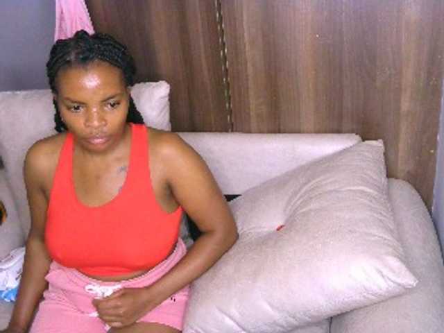 Cece-16 live cam on BongaCams