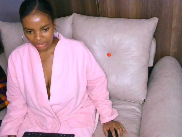 Cece-16 live cam on BongaCams