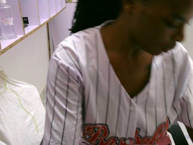 Cece-16 live cam on BongaCams