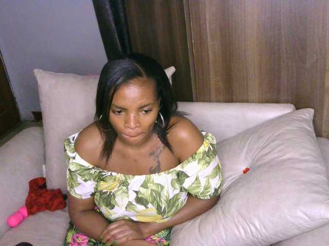 Cece-16 live cam on BongaCams