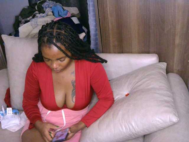 Cece-16 live cam on BongaCams