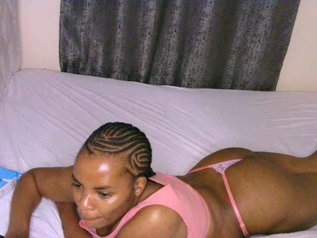 Cece-16 live cam on BongaCams
