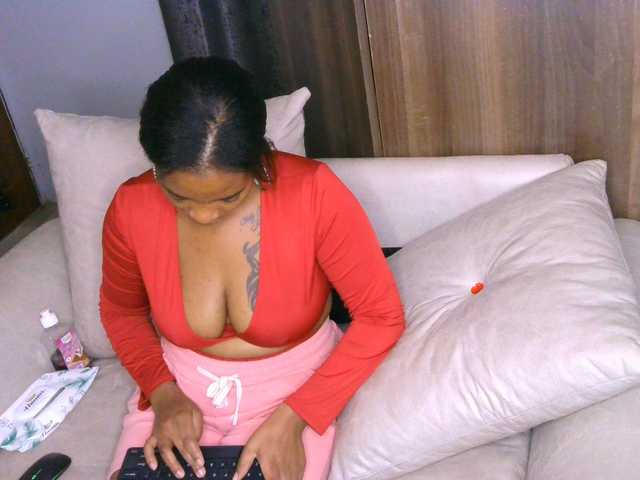 Cece-16 live cam on BongaCams