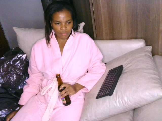 Cece-16 live cam on BongaCams