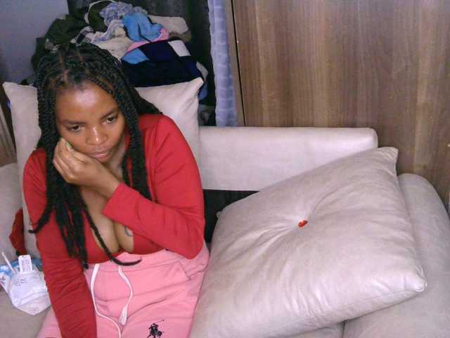 Cece-16 live cam on BongaCams