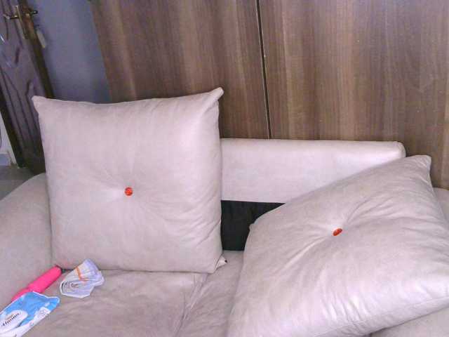 Cece-16 live cam on BongaCams